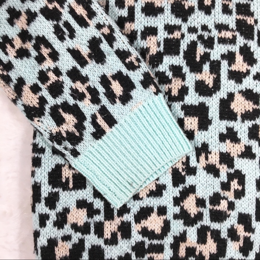 VS PINK ~ Mint Leopard Print Oversized Sweater - Picture 6 of 8